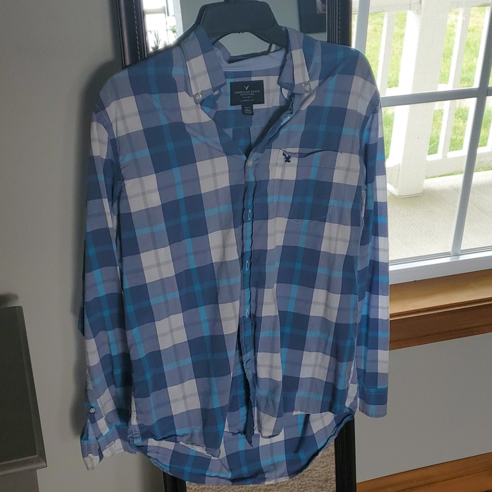 American eagle button up